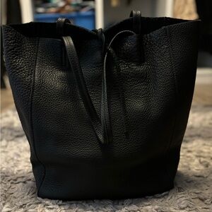 HEAVY leather tote